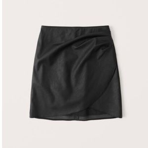 Abercrombie Vegan Leather Ruched Mini Skirt